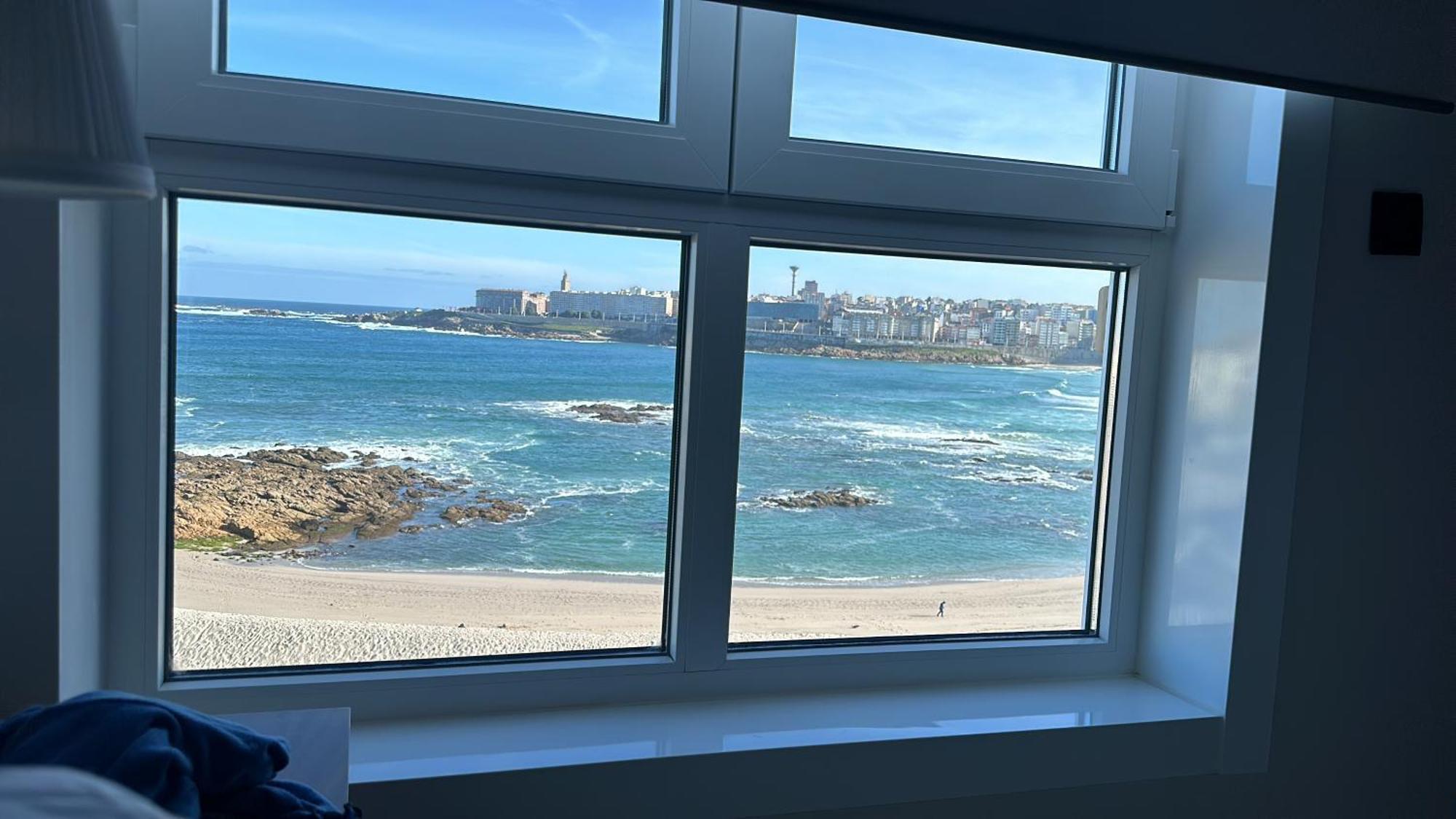 דירות א-קורוניה Piso Con Vistas A La Playa De Riazor מראה חיצוני תמונה